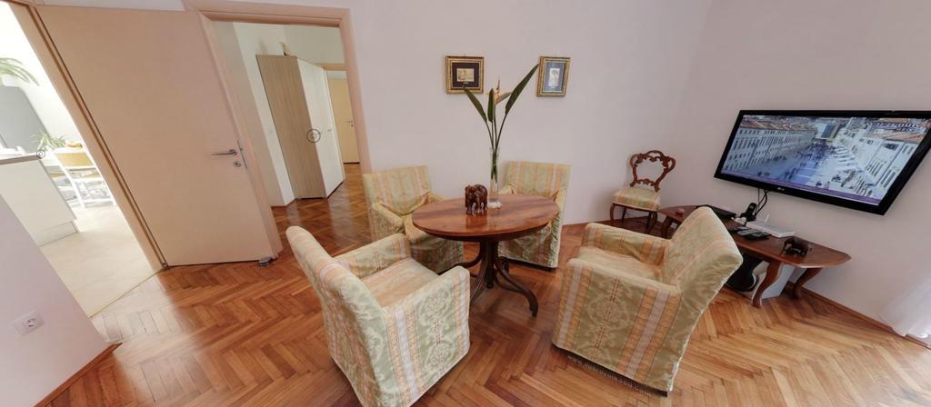 Apartment Mihe ดูบรอฟนิก ภายนอก รูปภาพ